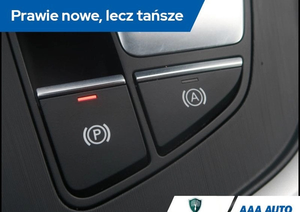 Audi A4 cena 96000 przebieg: 71971, rok produkcji 2018 z Kraków małe 326
